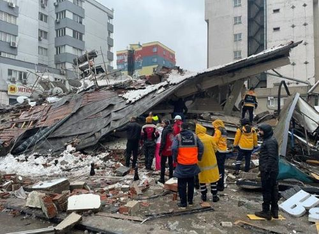 Devastation following earthquake